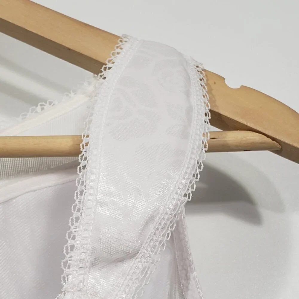 NWOT Playtex 18 Hour White Full Coverage Wireless Bra 46DD Floral …
